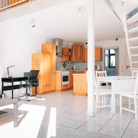 Maisonette-Wohnung Airport/Messe Stuttgart - Balkon - Parkplatz - Netflix Filderstadt Exterior foto