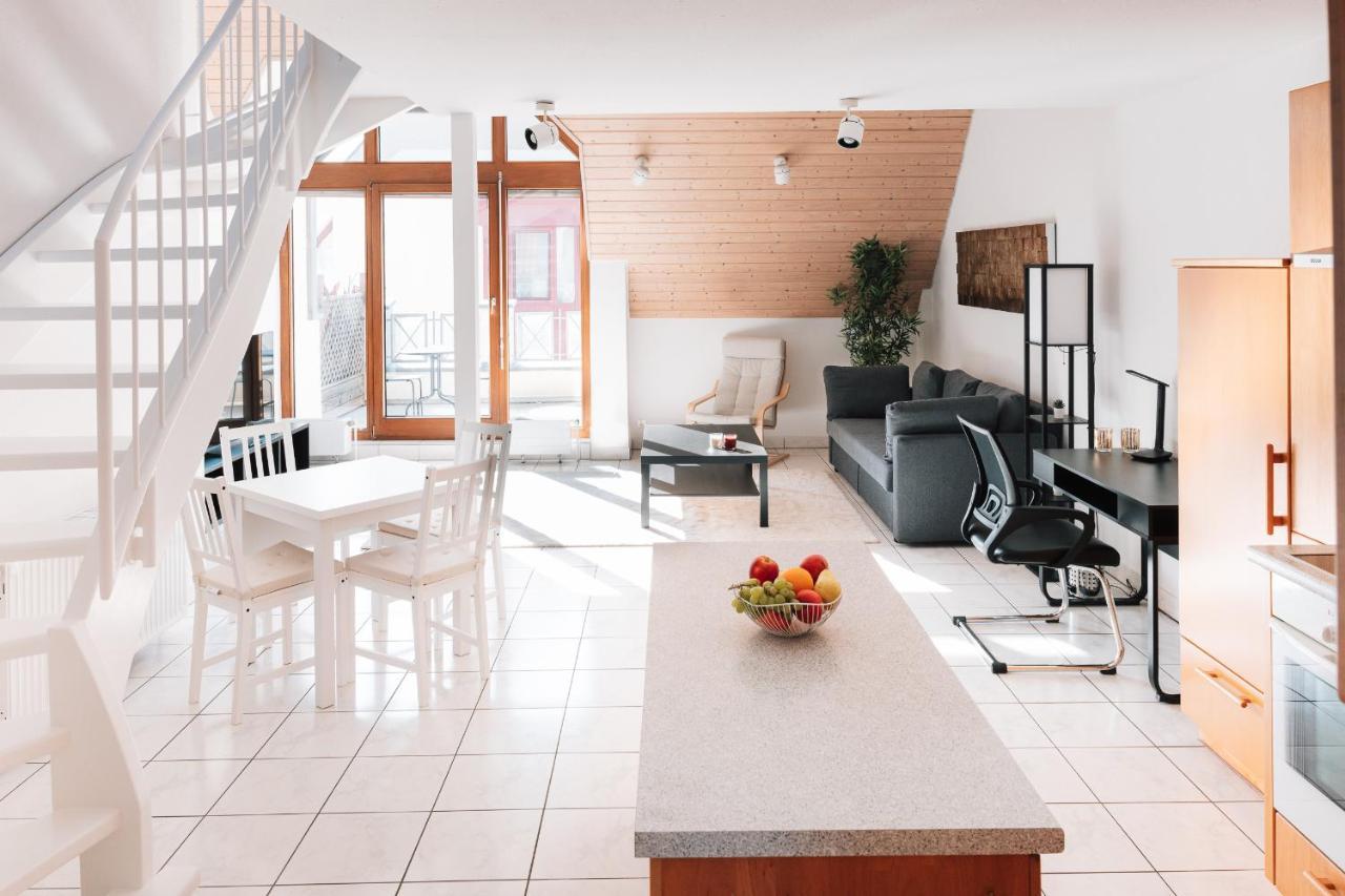 Maisonette-Wohnung Airport/Messe Stuttgart - Balkon - Parkplatz - Netflix Filderstadt Exterior foto